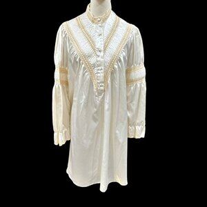 Vintage ilise stevens Satin Nightgown Size M Ivory Crochet Lace Cottage Granny